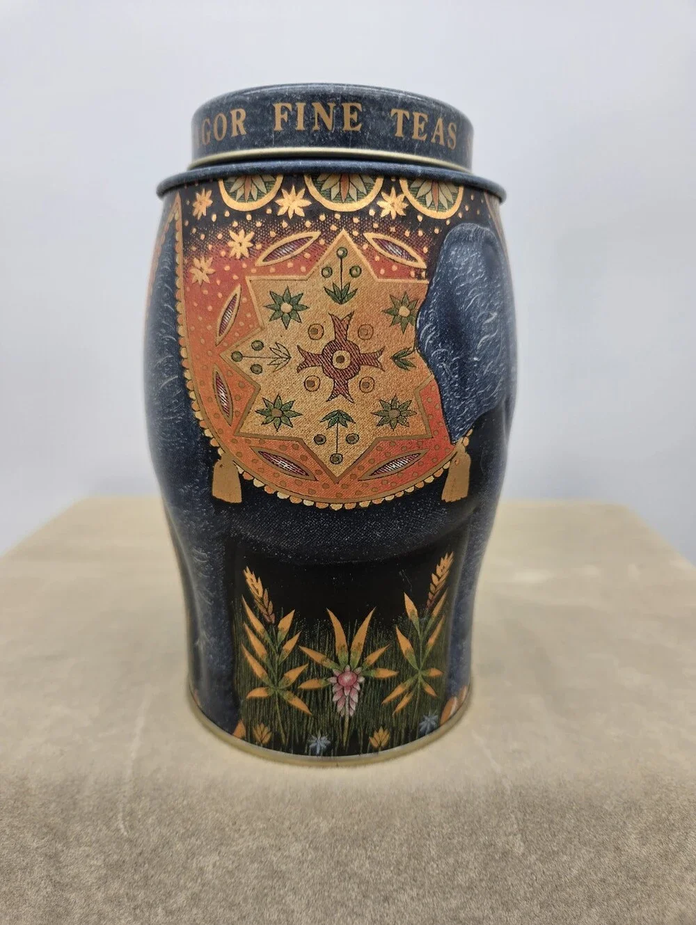 Williamson & Magor England Elephant Collectible Empty Tea Caddy Tin